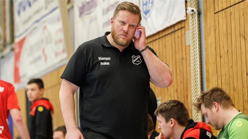 Für den SV Beckdorf wird die Luft im Abstiegskampf immer dünner SVB-Trainer Robert Frahm: „Die Abwehr schläft und vorne ist Chaos.“
