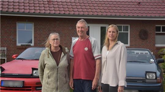Sabine, Bernd und Tochter Noreen Petersen nutzen ihre Toyota Celicas regelmäßig.