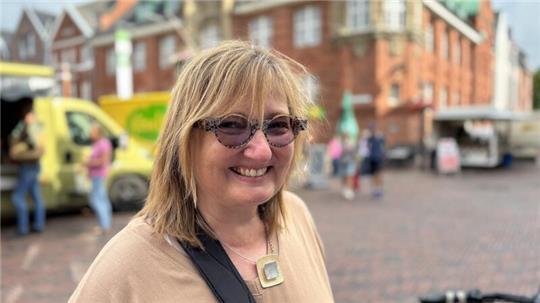 Sabine Thimm findet es schade, dass das große Potenzial des Buxtehuder Hafens nicht wirklich genutzt wird.