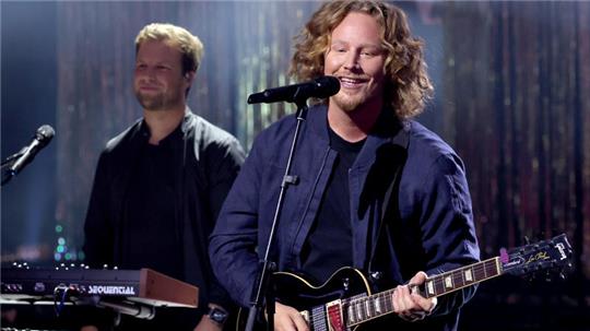 Sänger Michael Schulte tritt bei der Verleihung des Deutschen Radiopreises im Stage Theater Neue Flora auf. 