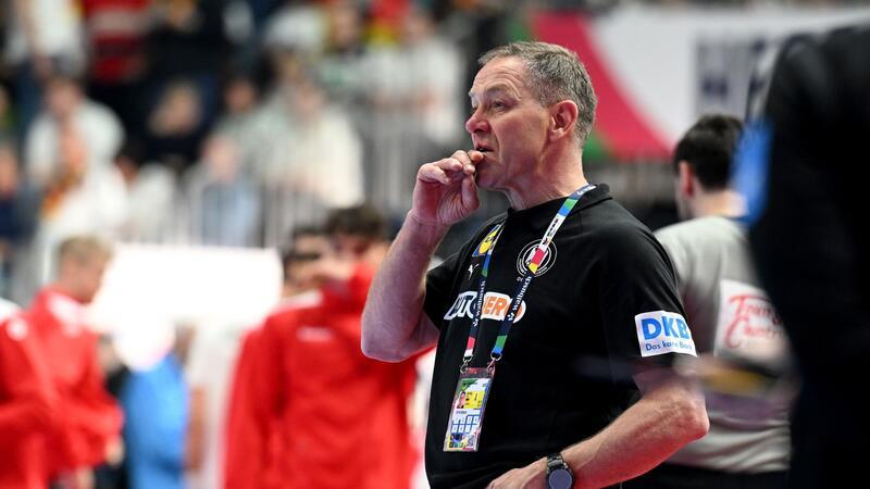 Remis gegen Österreich: DHB-Team bangt um EM-Halbfinale Sah eine über weite Strecken schwache Leistung seiner Mannschaft: Bundestrainer Alfred Gislason.