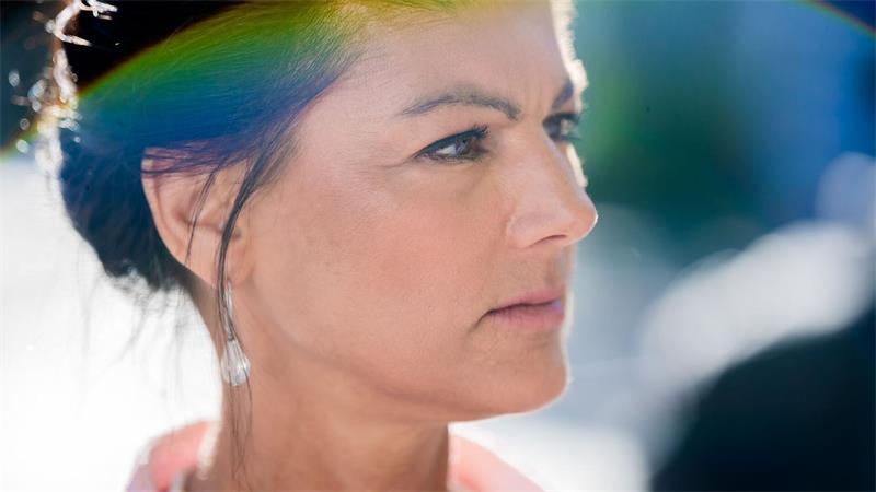 Ministerpräsidentin Wagenknecht? Was Höckes Offerte bedeutet Sahra Wagenknecht erteilt Höcke eine Absage. (Archivbild)