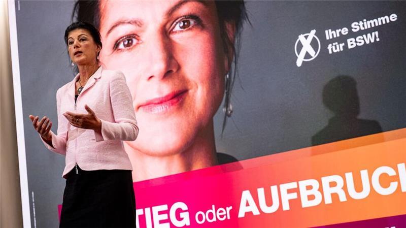 Wagenknecht wird Kanzlerkandidatin des BSW Sahra Wagenknecht ist das Gesicht ihrer jungen Partei BSW - vor allem im Wahlkampf (Archivbild).