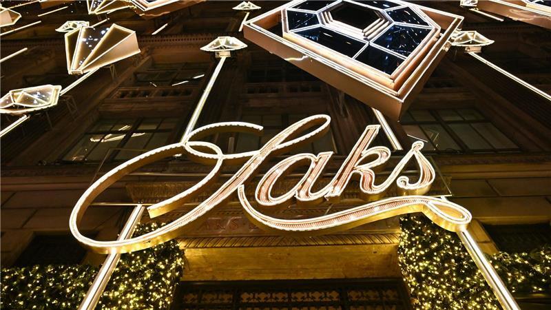 Saks Global entstand 2024 aus der Fusion der US-Luxuskaufhausketten Saks Fifth Avenue und Neiman Marcus. (Archivbild)