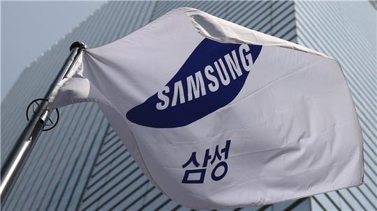 Samsung soll nach dem Willen von Geschworenen mehr als 445 Millionen Dollar wegen Patentverletzungen zahlen. (Archivbild)