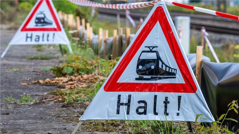 Bilder des Tages Sanierung der Bahnstrecke Berlin - Hamburg