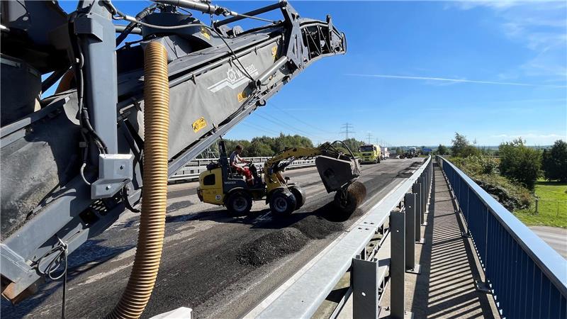 Sanierungsarbeiten sorgen auch in der nächsten Woche auf der Autobahn 26 für Verkehrsbehinderungen.