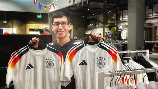 Santiago Flores ist großer Fußball- und Kroos-Fan.