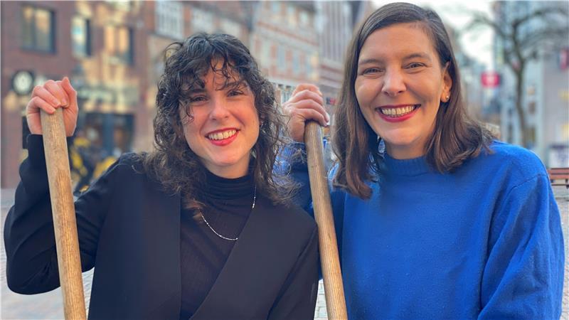Sarah Drath und Anja Dietmann haben die Buxtehuder Kunstpreis-Jury mit einer humorvollen Idee überzeugt.