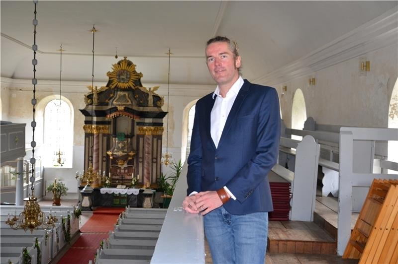 Sascha Hintzpeter wird am Sonntag offiziell in sein Pastorenamt in Drochtersen eingeführt. Foto: Helfferich