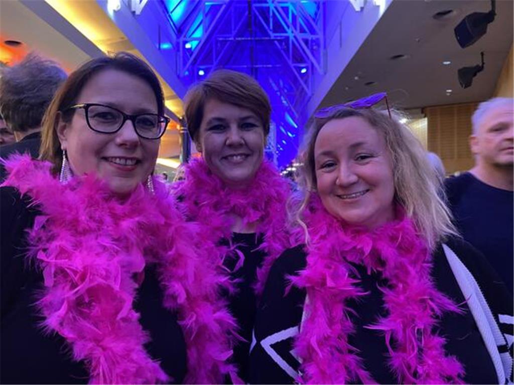 Saskia Buck, Nina Krafczyk, Steffi Dombrowe aus Oldendorf freuen sich auf den Mi...