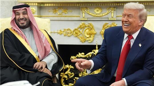 Saudi-Arabiens Kronprinz bekommt einen herzlichen Empfang vom US-Präsidenten im Weißen Haus. 