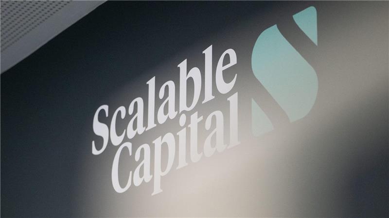 Scalable Capital hob zuletzt die Zinsen an und zog damit am Rivalen Trade Republic vorbei. (Symbolfoto)