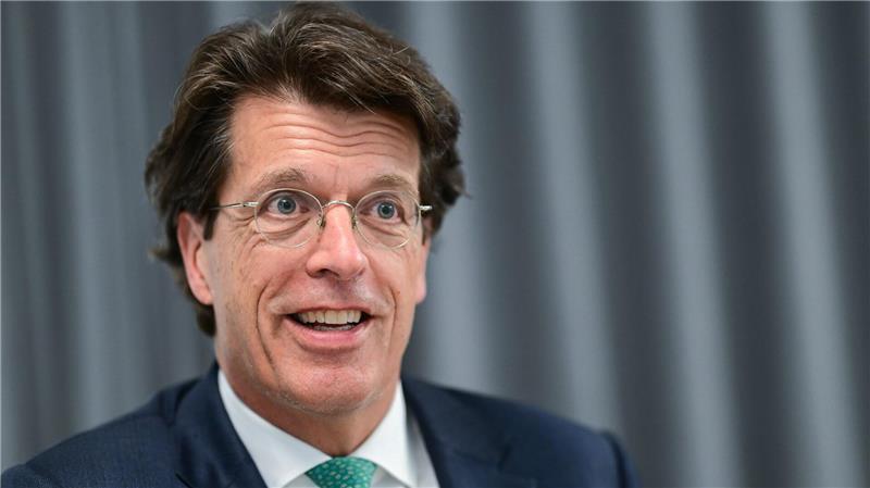 Schaeffler-Vorstandschef Klaus Rosenfeld will sein Unternehmen breiter aufstellen und Geschäftsfelder in der Raumfahrttechnik erschließen. (Archivbild) 