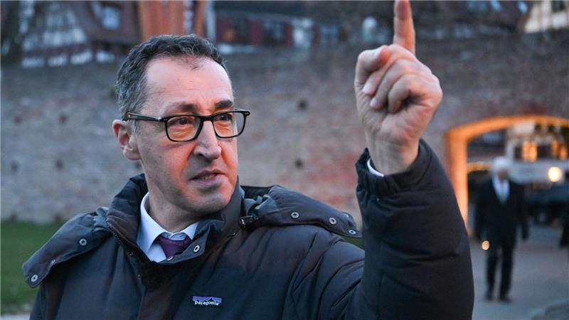 Wahlkämpfer in Baden-Württemberg gehen in den Endspurt Schafft er es, die Grünen an der Macht zu halten?