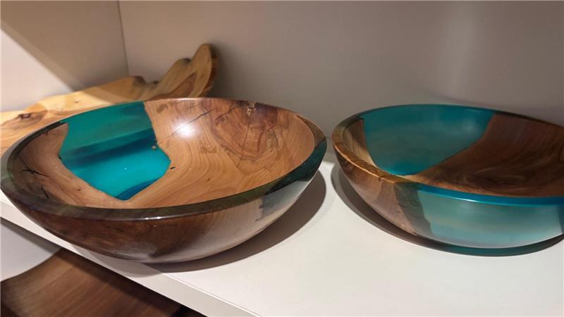 Schalen mit Epoxidharz.