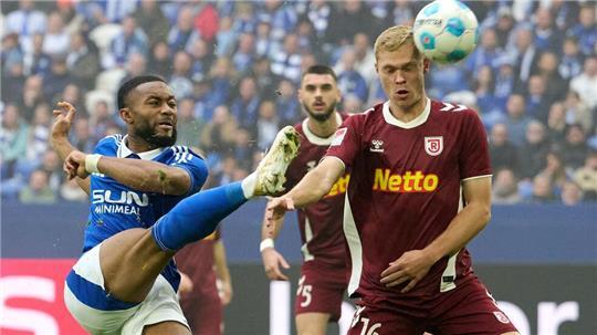Schalke 04 kämpft sich vorerst von den Abstiegsrängen