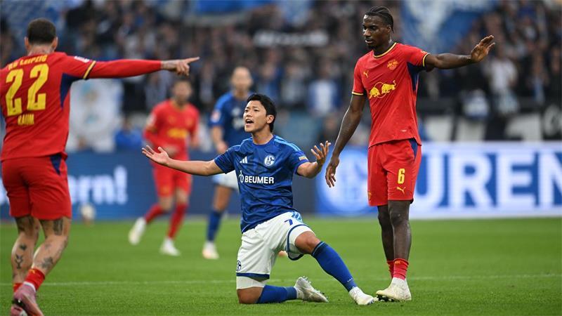 Schalke spielte zunächst mutig, musste dann aber immer wieder Rückschläge hinnehmen. 