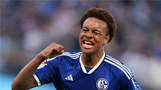 Schalkes Assan Ouedraogo soll beim FC Bayern im Gespräch sein.