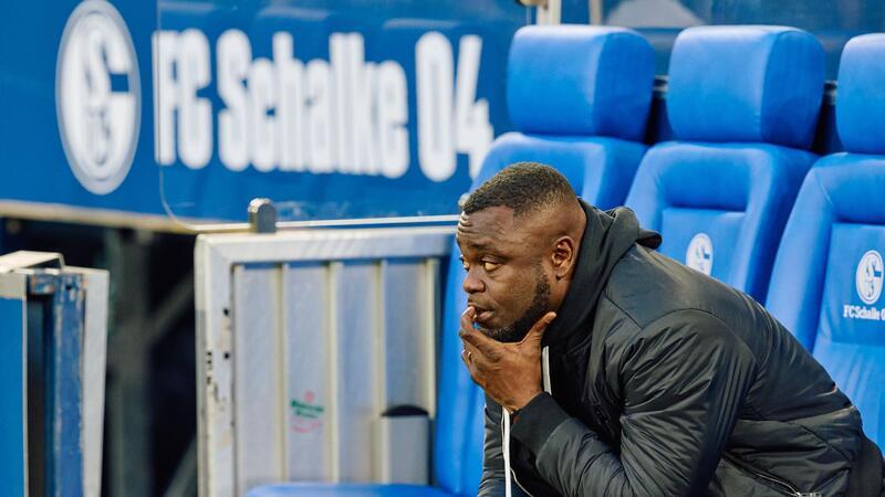 Schalkes Leiter der Lizenzspielerabteilung, Gerald Asamoah, wird den Verein im Sommer verlassen.
