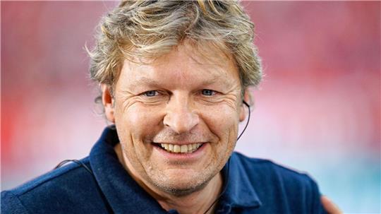 Schalkes Sportdirektot Mulder hat noch einen jungen australischen Innenverteidiger verpflichtet. (Archivbild)