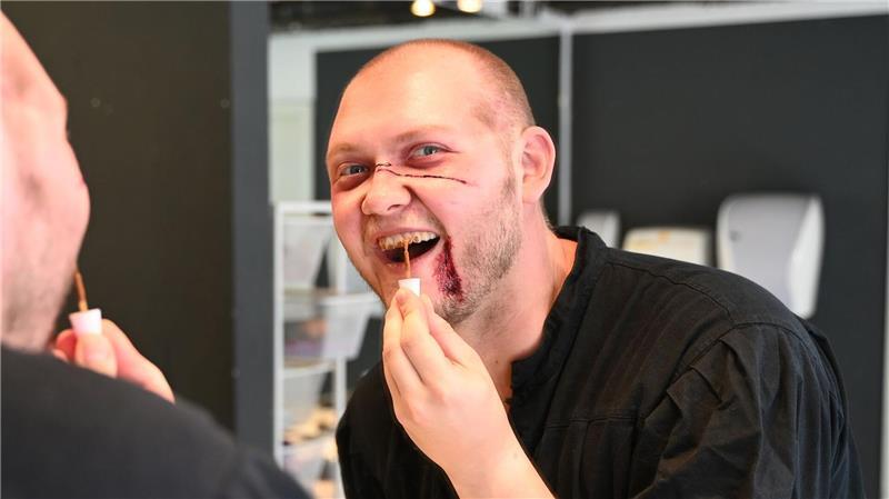 Schauspieler Nicolas Schulze arbeitet seit knapp sechs Jahren im Hamburg Dungeon.