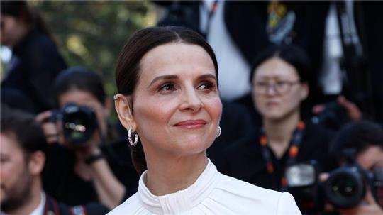 Schauspielerin Juliette Binoche berichtet über sexuelle Belästigung und übergriffiges Verhalten an Filmsets in den 1980er- und 1990er-Jahren.