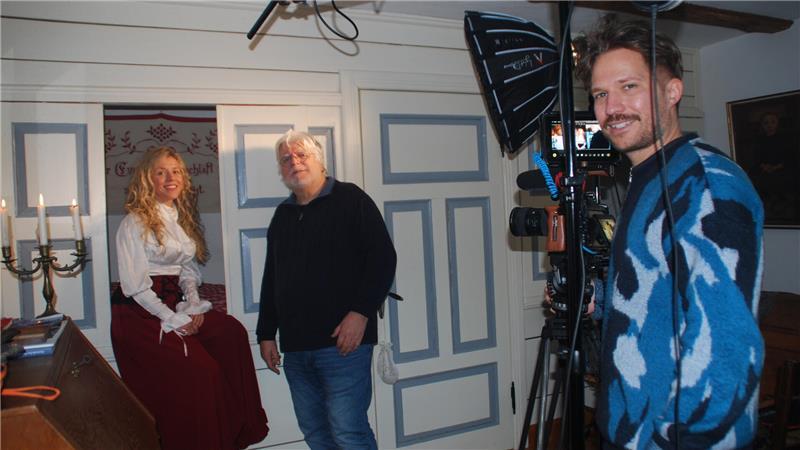 Schauspielerin Lara-Maria Wichels mit Autor Dietrich Alsdorf und ihrem Ehemann Jendrik Wichels, zugleich der Kameramann (rechts).