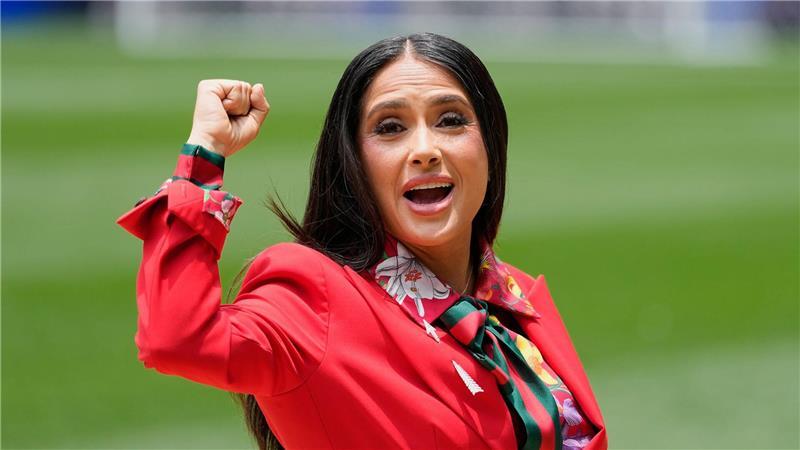 „Dai Dai“: Ausgelassene Stadion-Party zum WM-Start in Mexiko Schauspielerin Salma Hayek trat als WM-Botschafterin auf.