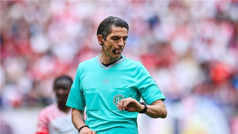 Bundesliga: Mehr Nachspielzeit, mehr Netto-Minuten Schiedsrichter Deniz Aytekin: Wie lange nachspielen?