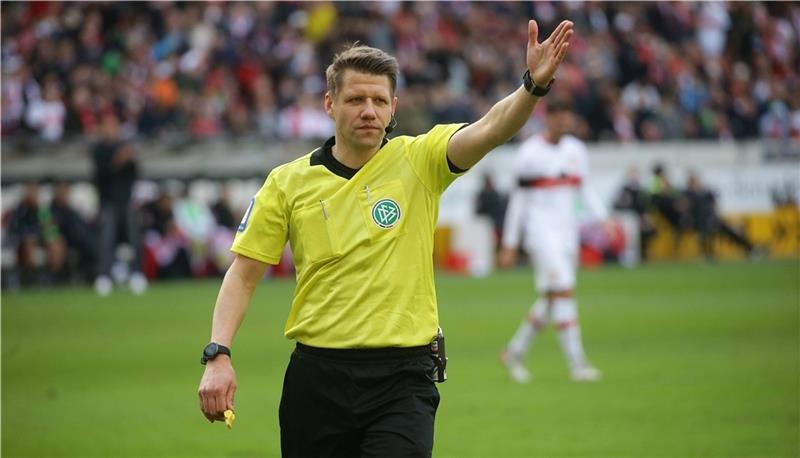 Schiedsrichter Patrick Ittrich . Foto: Imago/Pressefoto Baumann