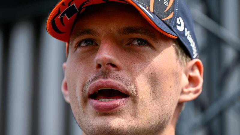 Nachtfahrverbot für Verstappen? Red-Bull-Star teilt aus Schlägt sich Max Verstappen zu sehr die Nacht um die Ohren?