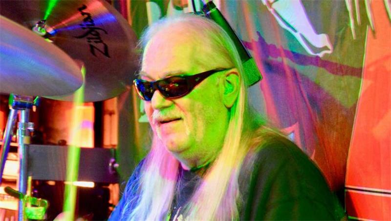 Schlagzeuger Wolfgang Dziony gründete gemeinsam mit Rudolf Schenker 1965 die Scorpions.