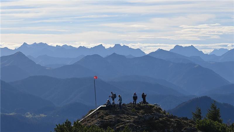 Vandalismus in Berghütte am Watzmann Schlechte Karten für Wanderer: Der Vandalismus in Schutzhütten nimmt zu, teilt der Deutsche Alpenverein (DAV) mit.
