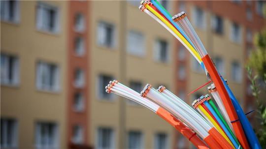 Schleswig-Holstein hat beim Ausbau des Glasfaserkabel-Netzes eine führende Position in Deutschland. (Symbolfoto)