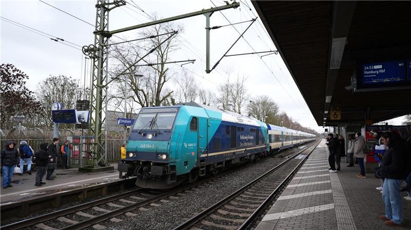 Schleswig-Holstein will Geld aus dem Sondertopf ins Bahnnetz stecken. (Archivbild)