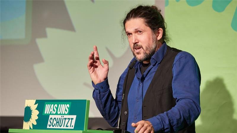 Nord-Grüne gegen Jagd auf den Wolf Schleswig-Holsteins Grünen-Chef Gazi Freitag ist gegen die Jagd auf Wölfe. (Archivbild)