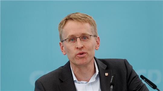 Schleswig-Holsteins Ministerpräsident Daniel Günther ist zufrieden mit dem Ergebnis der Bund-Länder-Beratungen.