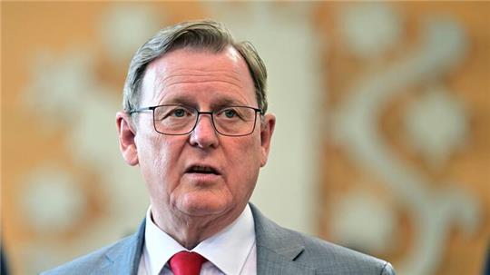 Schließt ein Bündnis mit BSW und CDU nicht aus: Thüringens Ministerpräsident Bodo Ramelow (Linke) (Archivbild).
