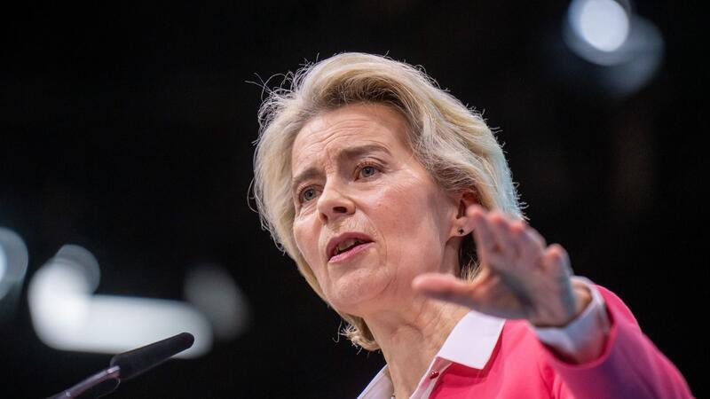Von der Leyen verteidigt Kooperation auch mit Rechten Schließt eine Kooperation mit der rechtskonservativen EKR-Fraktion nicht ausgeschlossen: Ursula von der Leyen.