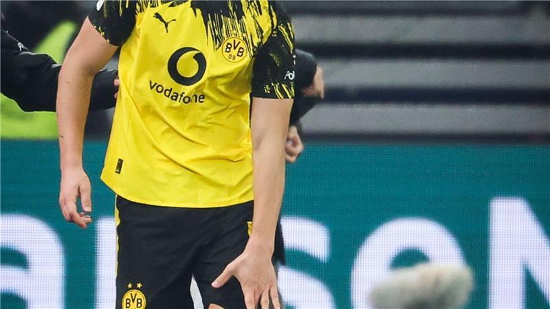 Neue Abwehr-Lust trotz Schlotterbeck-Dämpfer Schlotterbeck verletzt sich gegen den Hamburger SV (Archivbild).