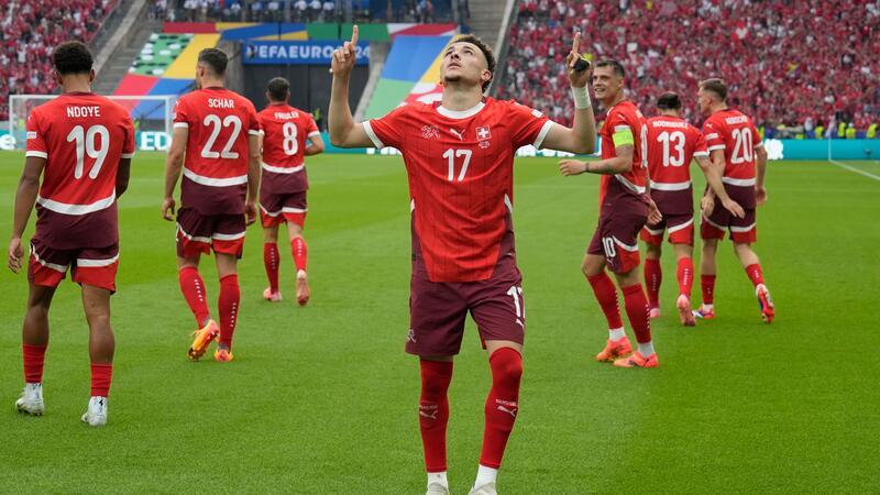 Spanien oben, Frankreich unten: Das Ranking der besten Acht Schlüsselspieler gegen Italien: Augsburgs Vargas.