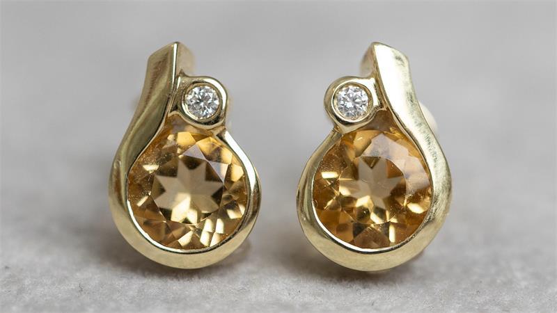 Dallmanns sagen Tschüss: Buxtehuder Goldschmiede schließt Schmucke Ohrringe aus der Goldschmiede Dallmann.
