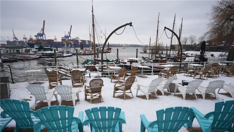 Schnee gibt es im Norden noch immer, doch der ist mittlerweile fest und hart. 