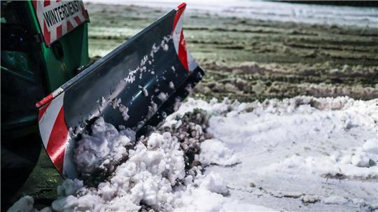 Schnee in Stuttgart wird geräumt.