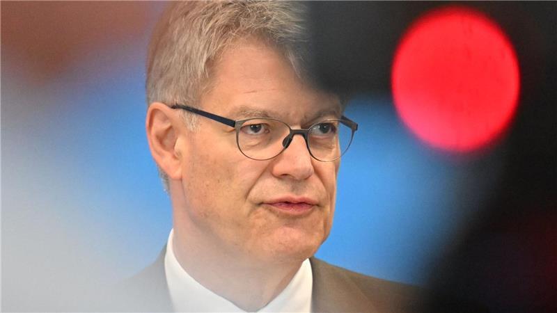 Bonner Nordbrücke bleibt bis Ende 2028 gesperrt Schnieder will beim Neubau aufs Tempo drücken.