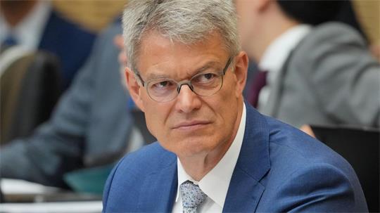 Schnieder will nicht auf die Entlassung durch den Kanzler warten. (Archivfoto)
