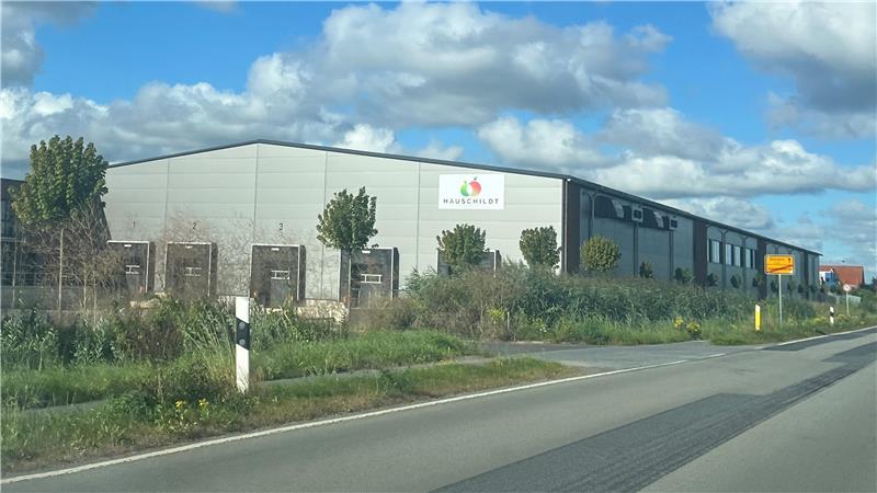 Altländer wollen alte Häuser durch neues Leben retten Schöner als die Obstgemeinschaftsbrennerei: Blick auf die neue Obsthalle an der Dollerner Straße in Guderhandviertel.