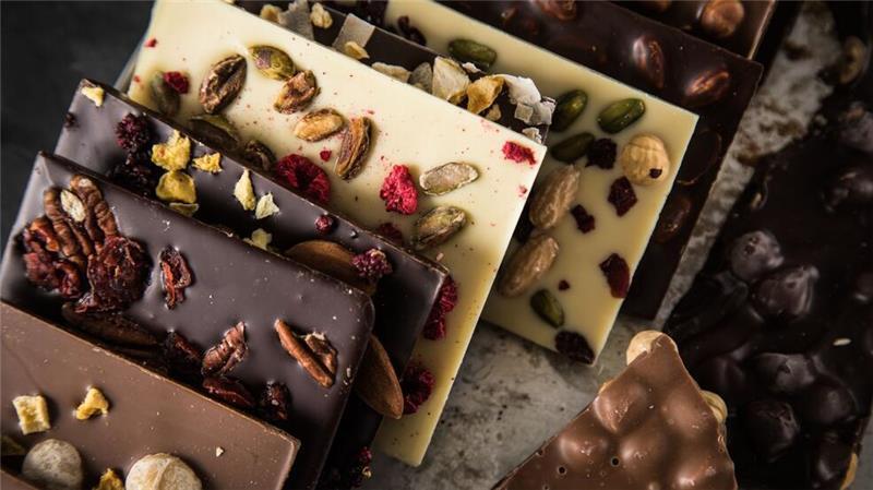 Süßes selbst gemacht: So werden Sie zum Chocolatier Schokolade selber machen ist kinderleicht und das Ergebnis ist richtig lecker.