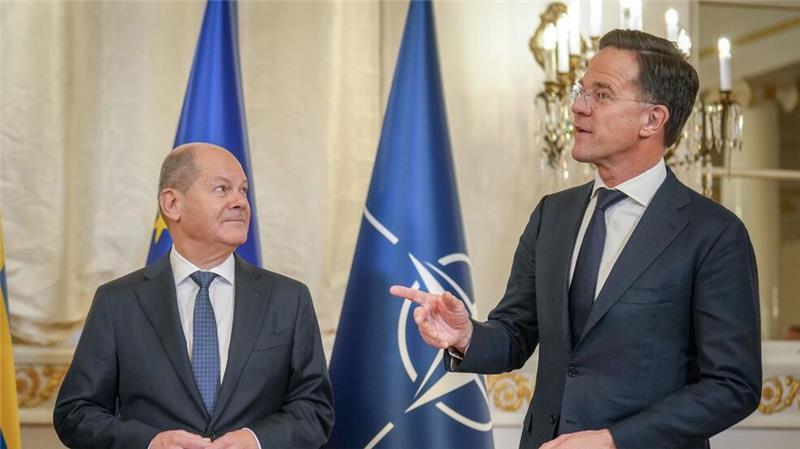 Scholz und Rutte in Helsinki.